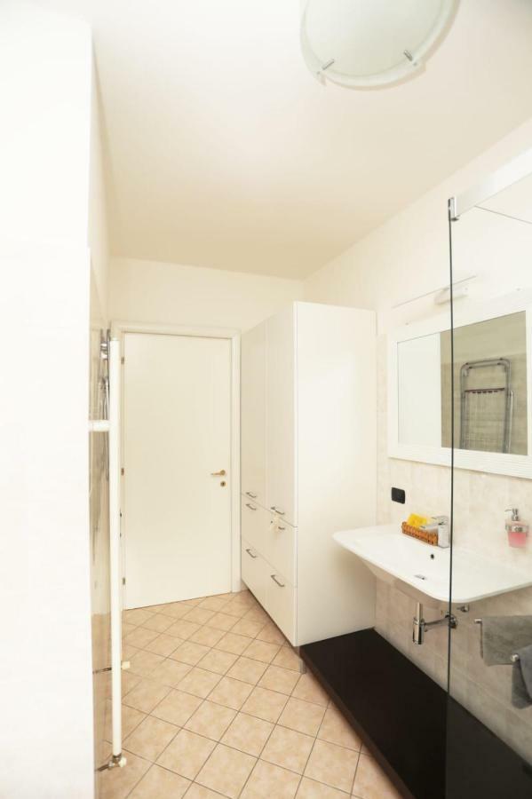 Apartamento Ca' De' Mumi Luino Exterior foto